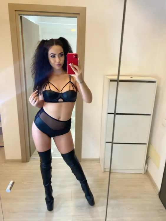 Escortă Sector 1 — Maria