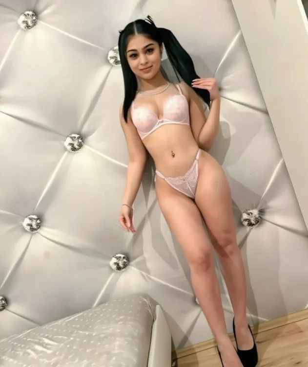 Escortă Sector 6 — Anais