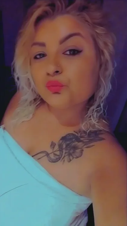Escortă Sector 4 — Profil