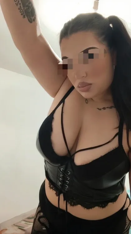 Escortă Sector 4 — Profil