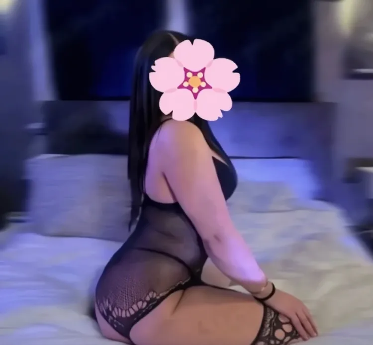 Escortă Sector 2 — Alyss
