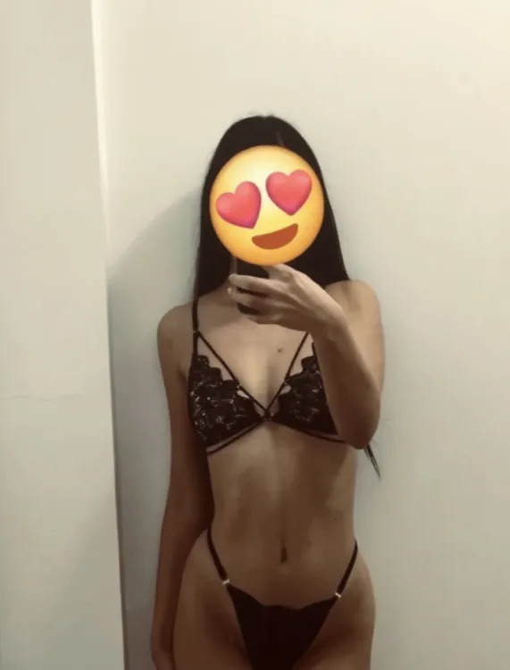 Escortă Sector 3 — Profil