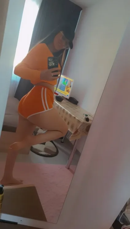 Escortă Sector 6 — Profil
