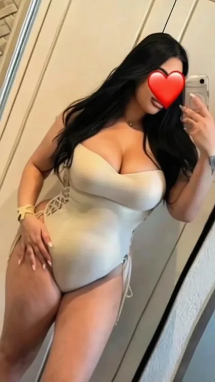 Escortă Sector 2 — Roxana
