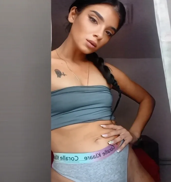 Escortă Sector 6 — Elena