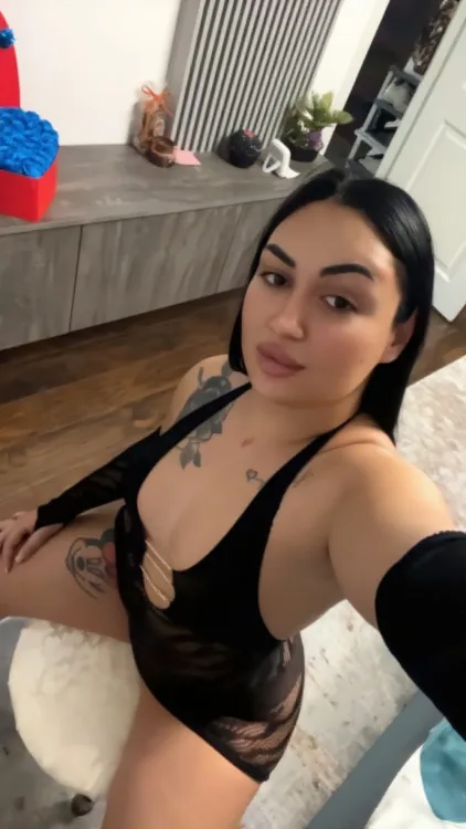 Escortă Sector 1 — Miky