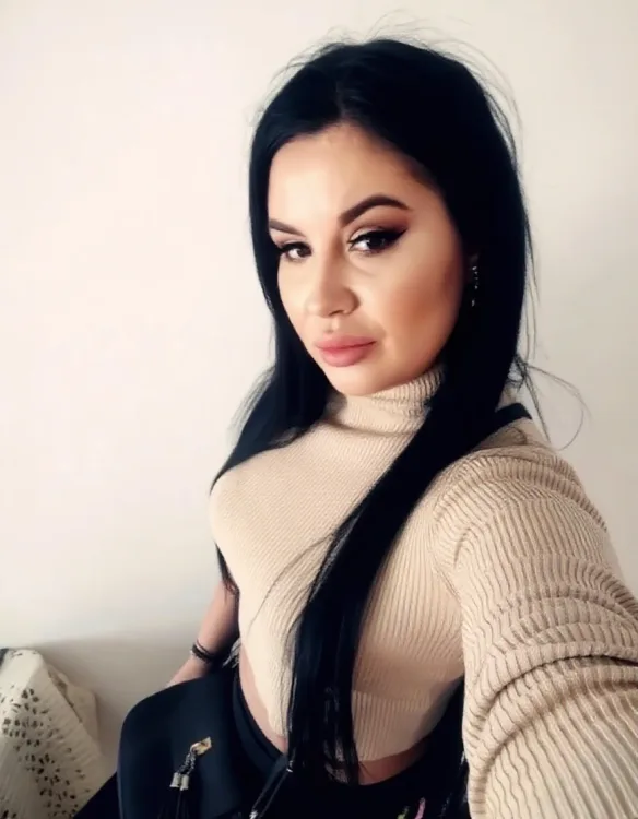 Escortă Sector 4 — Ema