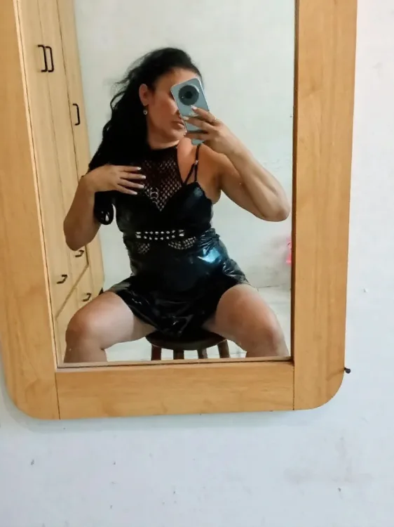Escortă Sector 4 — Profil