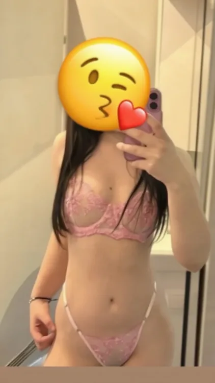 Escortă Sector 6 — Profil