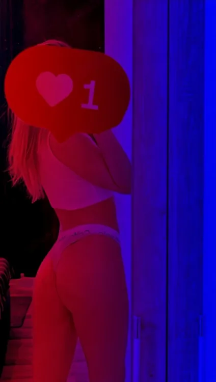 Escortă Sector 3 — Sara