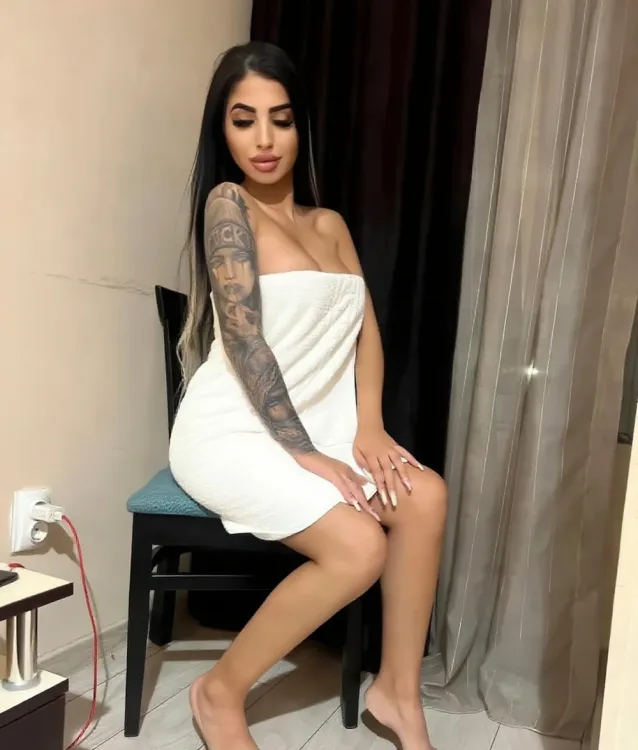 Escortă Sector 4 — Profil