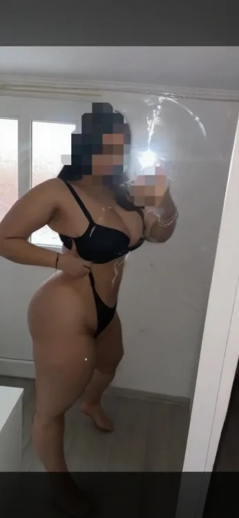 Escortă Sector 3 — Ramona