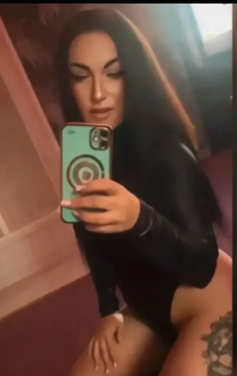 Escortă Brăila — Raysa