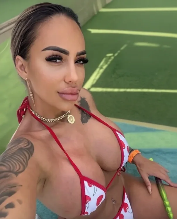 Escortă Tulcea — Raisa