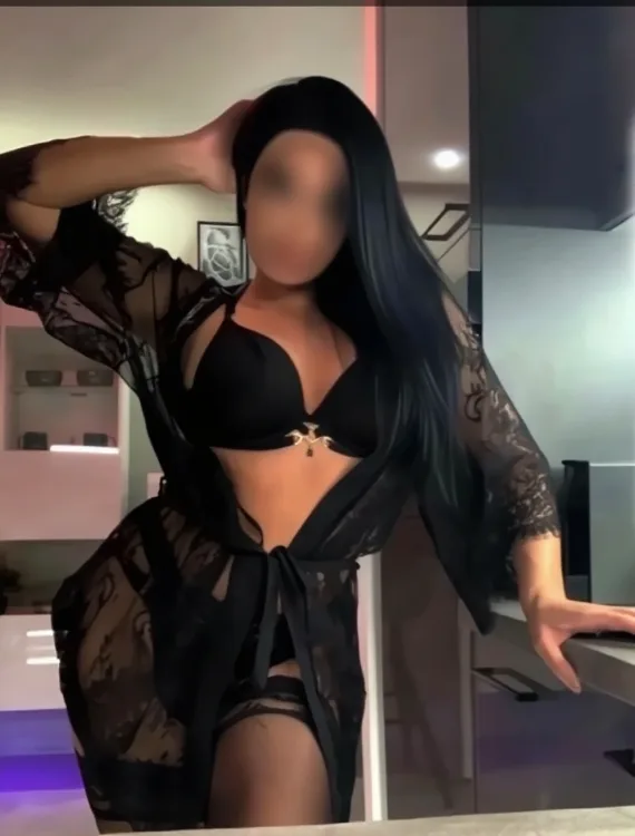 Escortă Bistrița — Selena