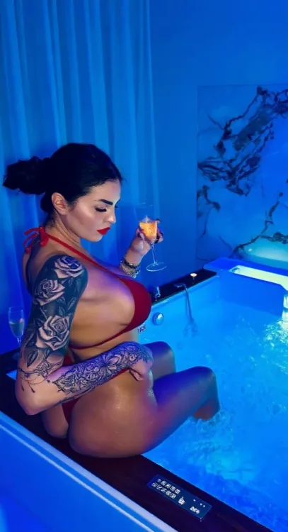 Escortă Oradea — Profil