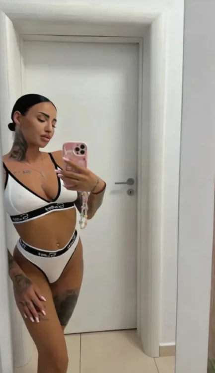 Escortă Oradea — Maria