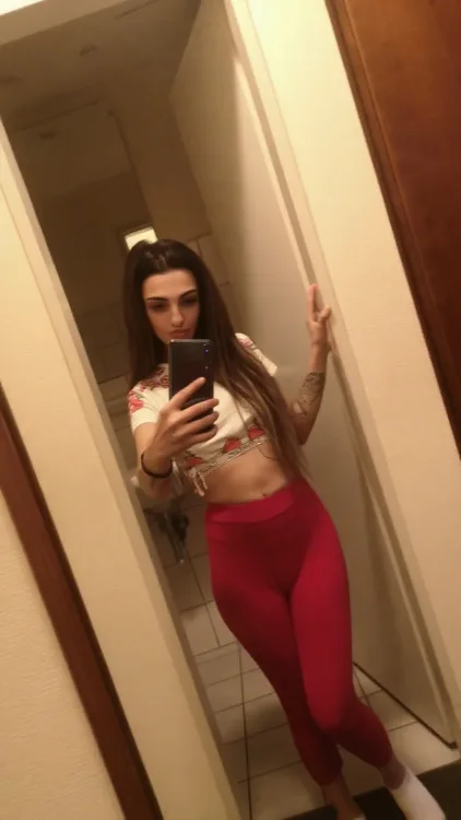 Escortă Onesti — Profil