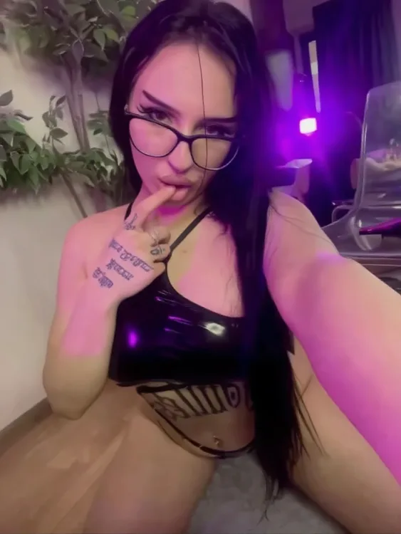 Escortă Pitești — Profil