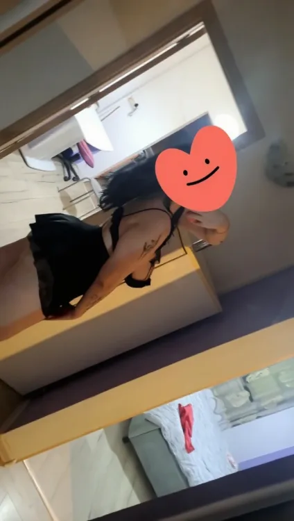 Escortă Curtea de Arges — Betty