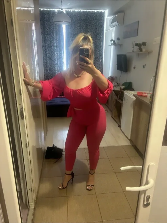 Escortă Arad — Ioana