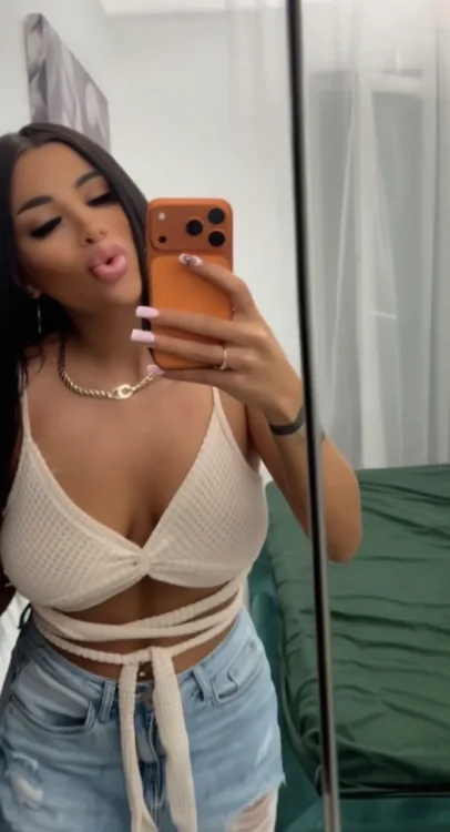 Escortă Arad — Profil