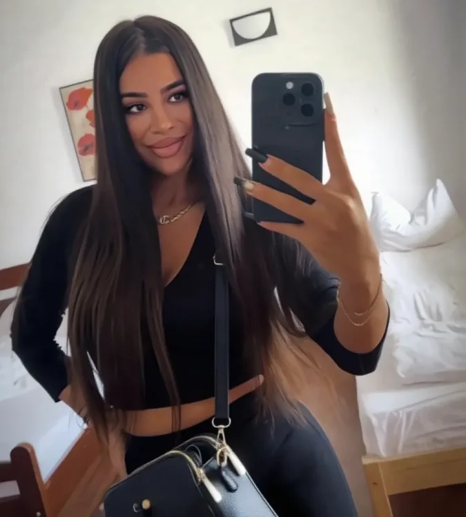 Escortă Arad — Profil