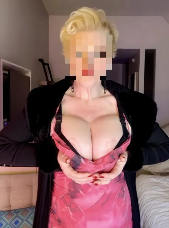 Escortă Arad — Profil