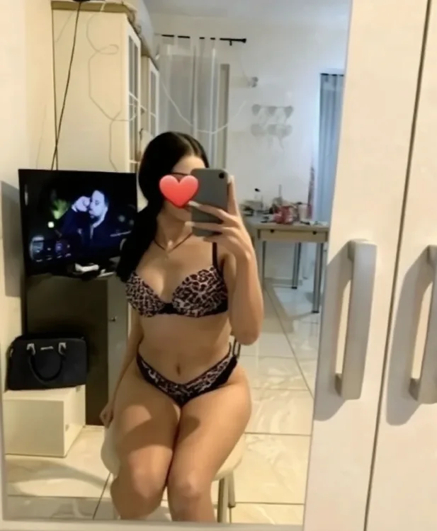 Escortă Alba Iulia — Lory