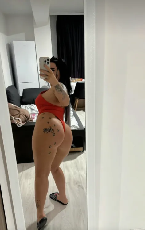 Escortă Galați — Larisa